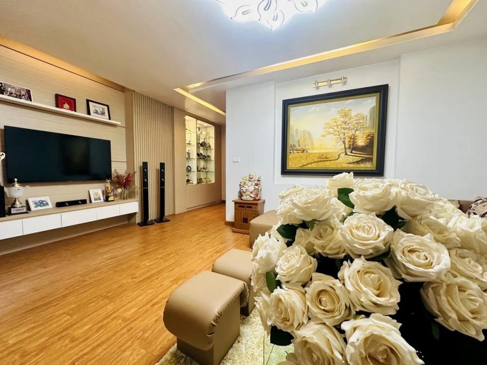 Nhà Phố Lạc Trung - Thanh Nhàn: 75m², 6 Tầng, Gara 2 Ô Tô - Giá 24 Tỷ