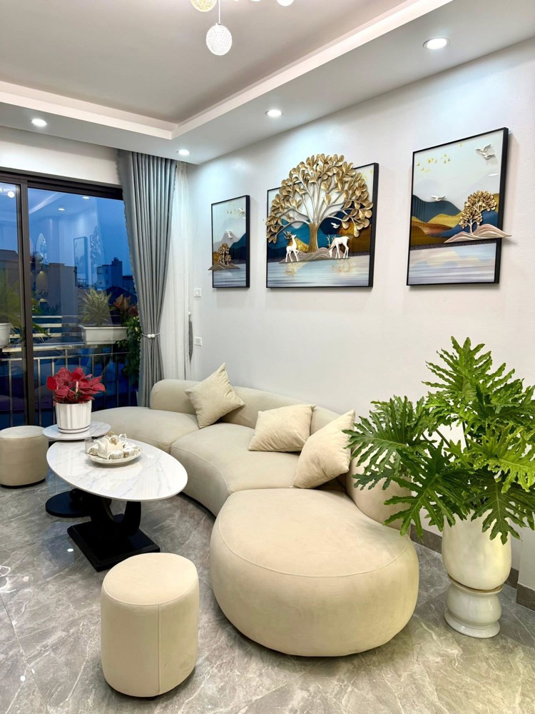 Bán nhà đẹp 45m2 6 tầng thang máy Lê Thanh Nghị, ô tô đỗ cửa, vỉa hè thông thoáng