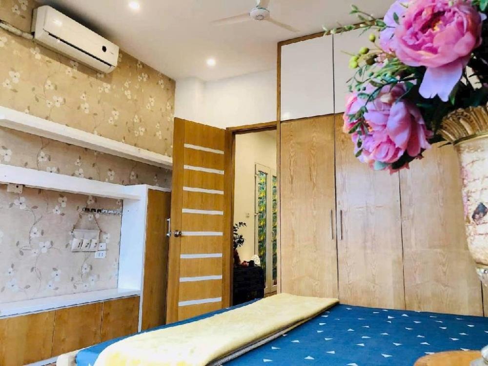 Nhà Mặt Phố Nghĩa Dũng, Ba Đình: 71m², Thang Máy, 3 Mặt Thoáng, Dòng Tiền 50tr/th