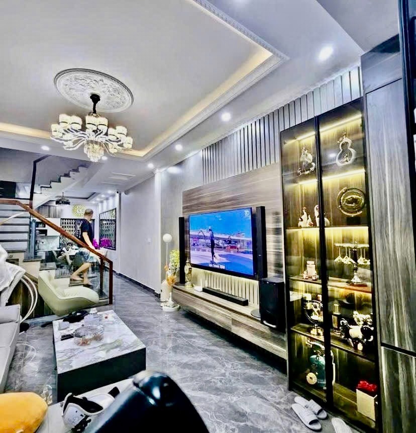 Nhà Ngõ Ô Tô Gần FelizHome - Đề Khê - 39m2 - 5 Tầng - Giá 8 Tỷ+