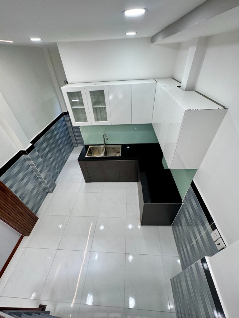 Bán Nhà 2 Tầng Nguyễn Duy Cung, 3x10m - Giá 3.2 Tỷ (TL)