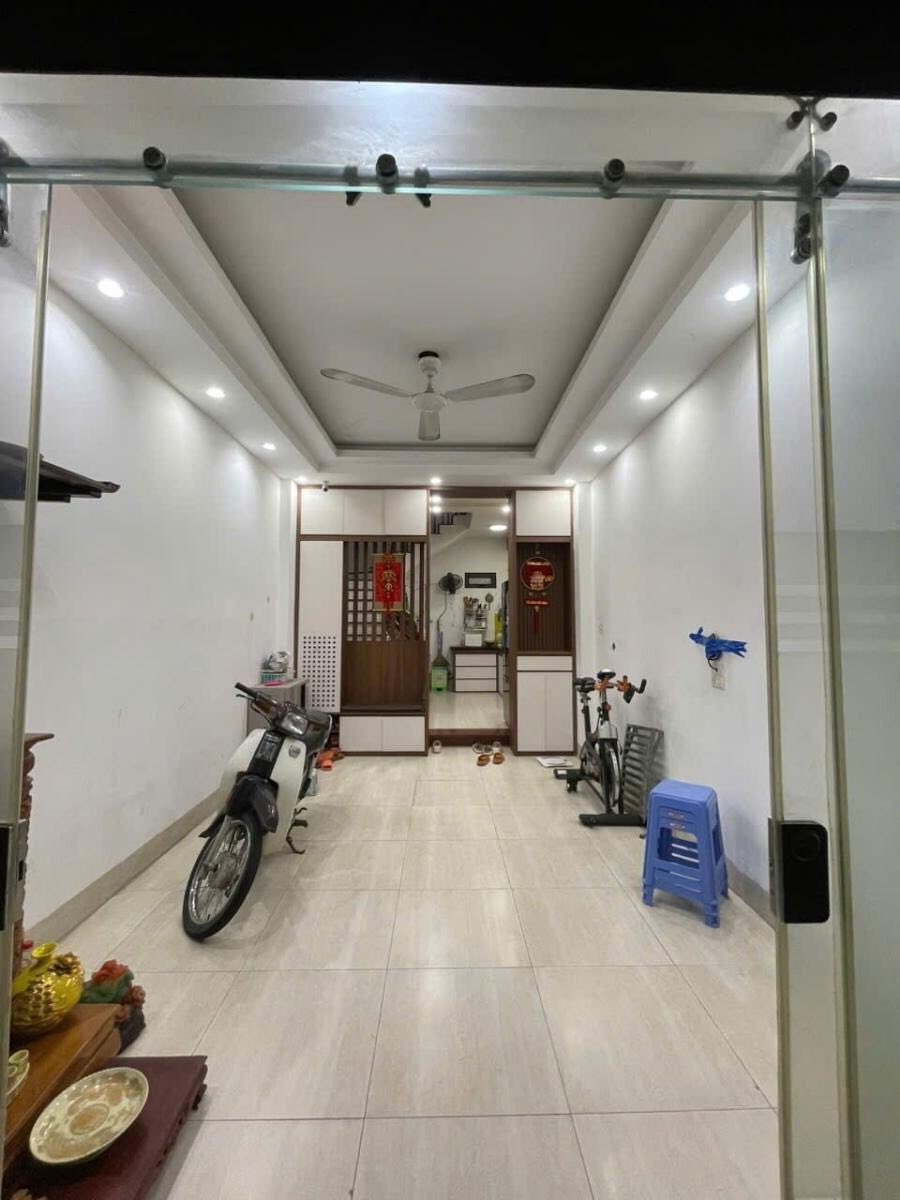 Bán Nhà Phố Vườn Thừa Vũ, Thanh Xuân - 37m2, 5 Tầng, Giá 12.8 Tỷ
