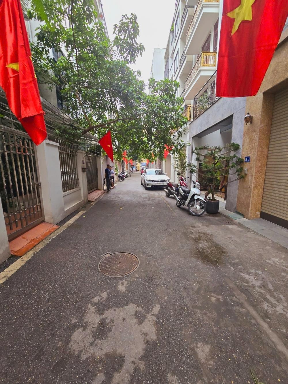 Bán nhà Xuân La, Tây Hồ 88m², 5 tầng, Mặt tiền 5m, 29.8 tỷ - Phân lô, Thang máy, Ô tô vào nhà