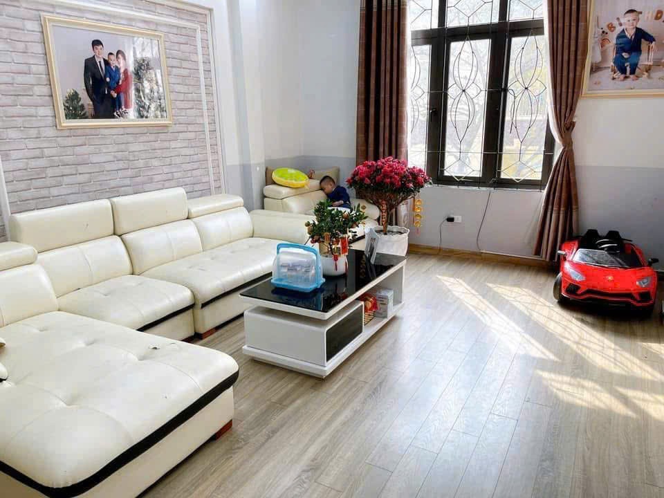 Bán Gấp Nhà Liền Kề Phân Lô Vỉa Hè Hà Đông - Kinh Doanh Sôi Động, Ô Tô Tránh