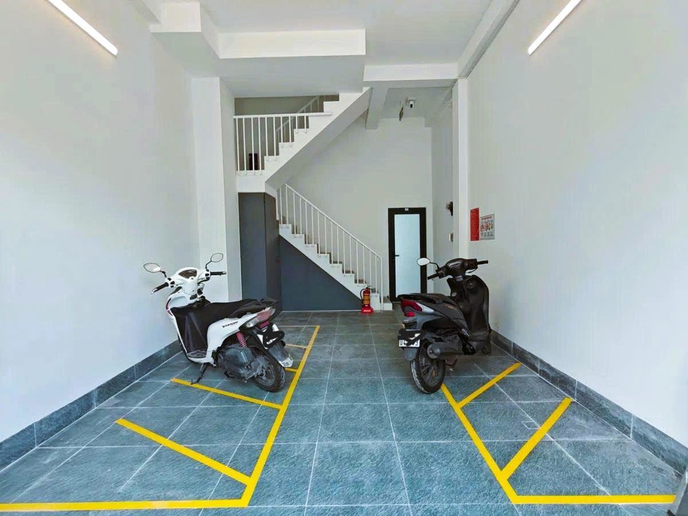 BÁN NHÀ, ĐƯỜNG SỐ 15 - HƯƠNG LỘ 3, BÌNH HƯNG HÒA  BÌNH TÂN, HXH, 4 TẦNG, 62M2 (4.02M X 15M) SỔ