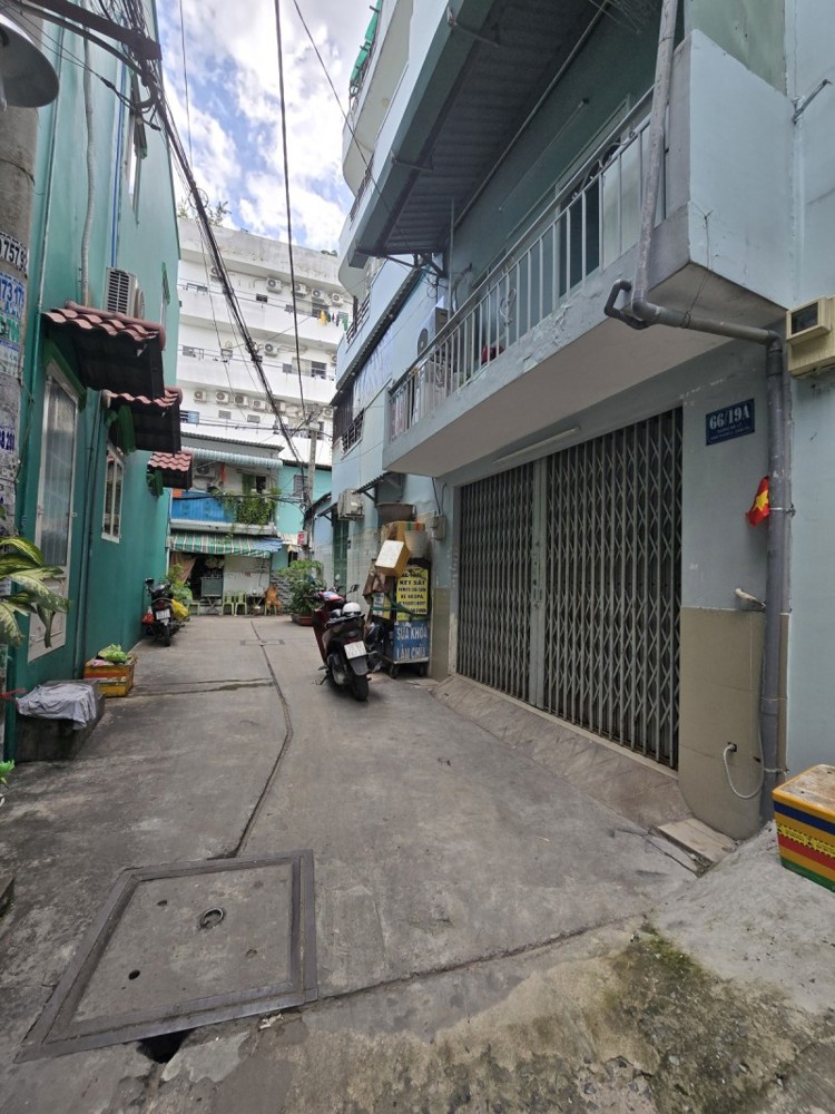Siêu Phẩm Giá Tốt 58M2 Trệt+Lầu Chỉ 4.4 Tỷ HXH KDC Tên Lửa Và Aeon BT