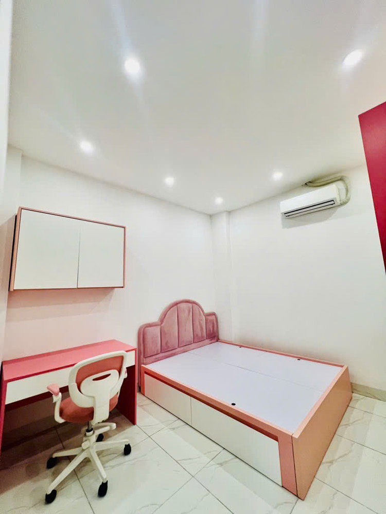 BÁN NHÀ GIA QUẤT LONG BIÊN-MT ĐẸP-DÂN XÂY-36M-NHỈNH 5 TỶ(TL)
