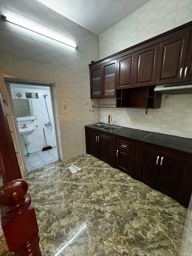 BÁN NHÀ RIÊNG Phố Ngọc Lâm 30m2 X 5 tầng 5.6 Tỷ Long Biên Hà Nội