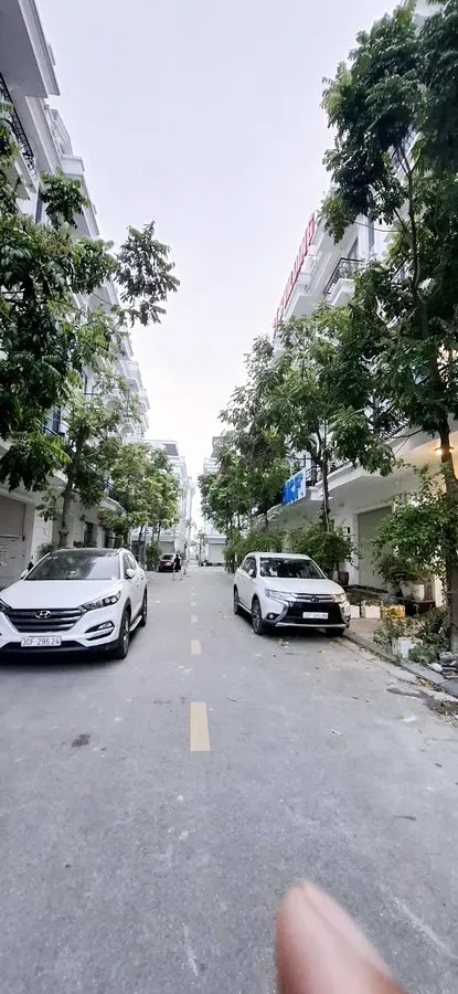 Bán Liền Kề Luxury Kiến Hưng- Hà Đông, vỉa hè, ô tô tránh, thoáng trước sau 20.5 tỷ