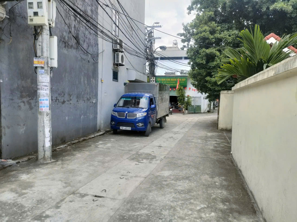 Trục chính ô tô tránh, kinh doanh sầm uất, lô góc, giá đầu tư, DT69m, 100% thổ cư, ôtô vào đât,