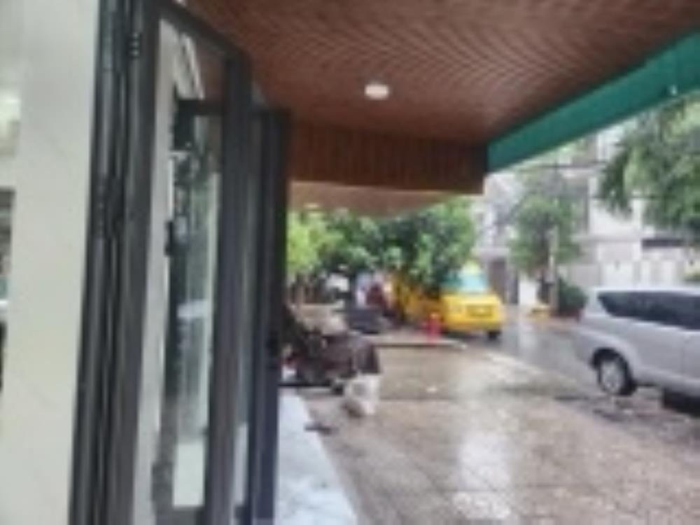 Cho thuê Mặt Bằng Góc 2 Mặt Tiền Tân Phú - KD Sầm Uất, Có Sân Đậu Xe