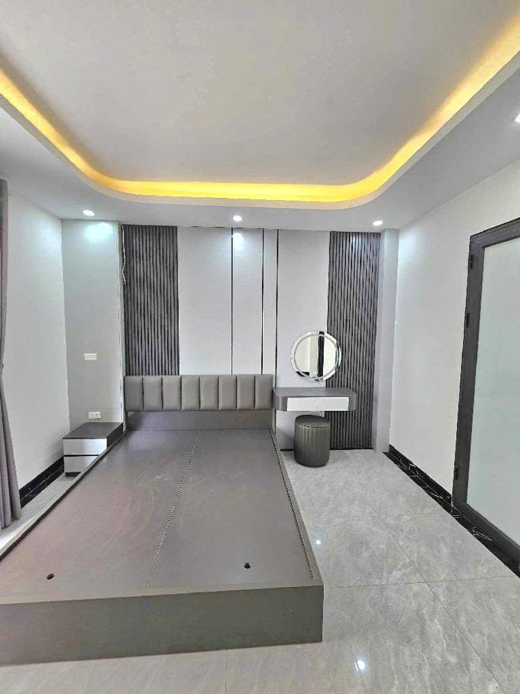 BÁN NHÀ ĐẶNG VŨ HỶ LONG BIEN 5 TẦNG MỚI ĐẸP LONG LANH GIÁ NHỈNH 5TY