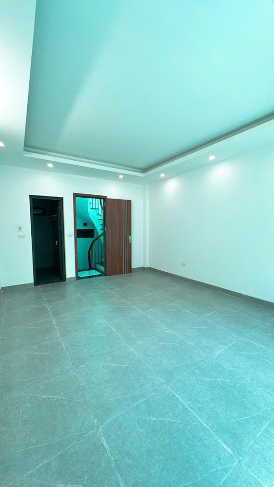 Bán nhà Nguyễn Ngọc Nại, Thanh Xuân - 38m x 6 tầng 8,8 tỷ - Ba bước ra Ô tô tránh - Khu phân lô dân