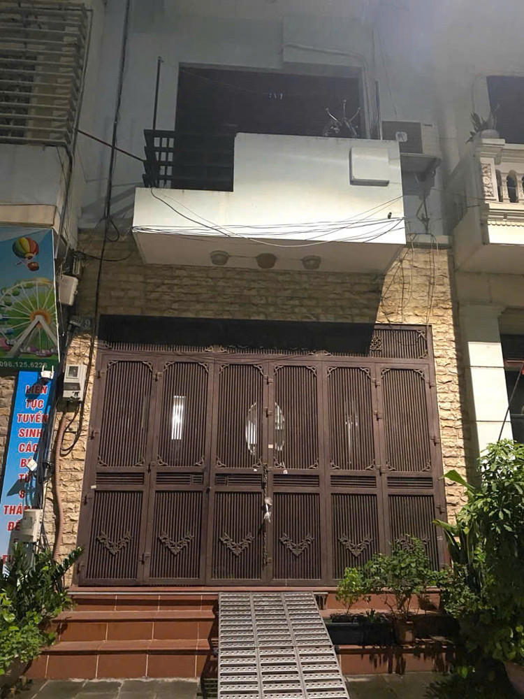 Bán nhà Nhà Xuân La 60m, phân lô, ô tô tránh nhau, thuận tiện cho kinh doanh! Nhà xây chắc chắn
