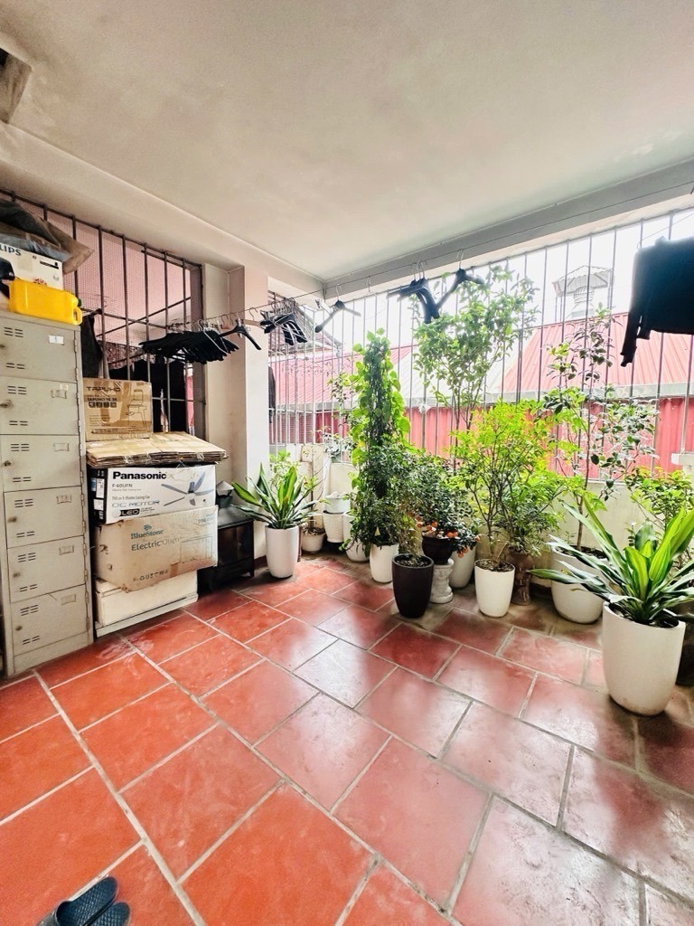Nhà Cầu Giấy 5 Tầng, 4 Ngủ, 35m2 - Giá 7.9 Tỷ - Vị Trí Đỉnh