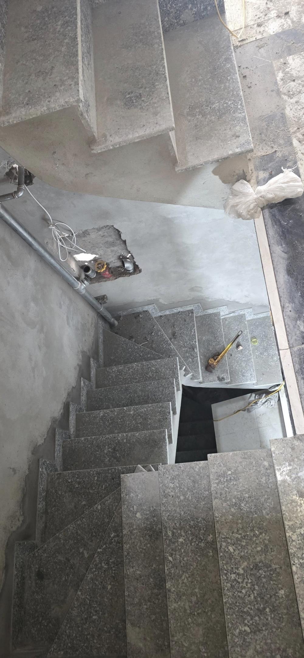 Bán CCMN Cầu Giấy - Thang Máy, Full Nội Thất - Dòng Tiền Cao, Vị Trí Đắc Địa