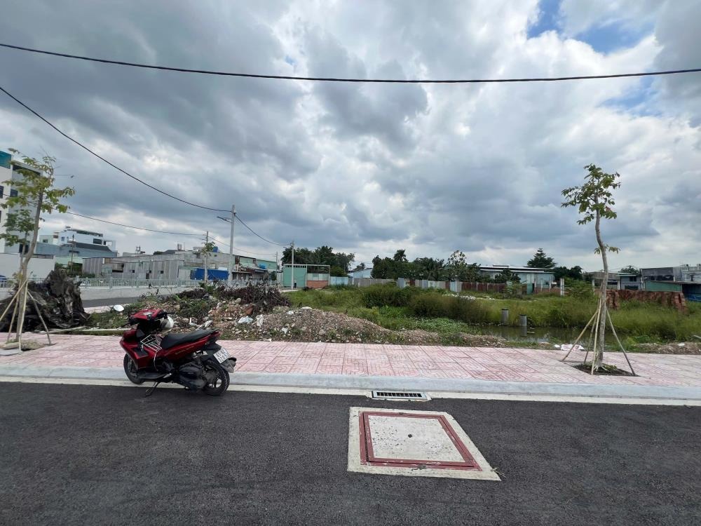 Đất Nền Quận 12 - Sổ Hồng Riêng - Giá 4.3 Tỷ - Vị Trí Vàng