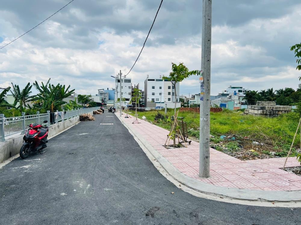 Đất Nền Quận 12 - Sổ Hồng Riêng - Giá 4.3 Tỷ - Vị Trí Vàng