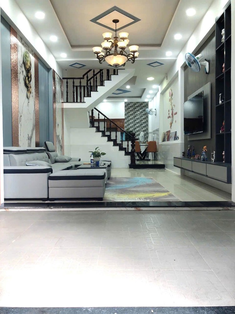 BÌNH TÂN, SÁT TÂN PHÚ - HXH - NHÀ 3 TẦNG -  DIỆN TÍCH 61M2 -  GIÁ NHỈNH 5 TỶ, SỔ HỒNG