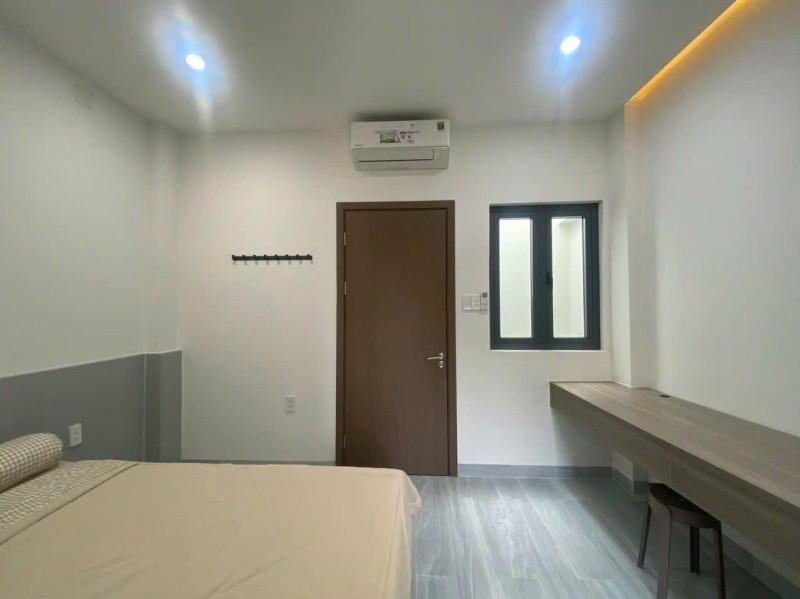 Bán nhà 4 tầng, Thủ Đức,  đường Số 8,. DT 58m2, 5PN, sổ hồng, giá 7.89 tỷ