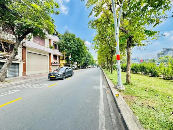 Nhà Đường Nguyễn Văn Nguyễn Phường Tân Đinh Quận 1 Cũ