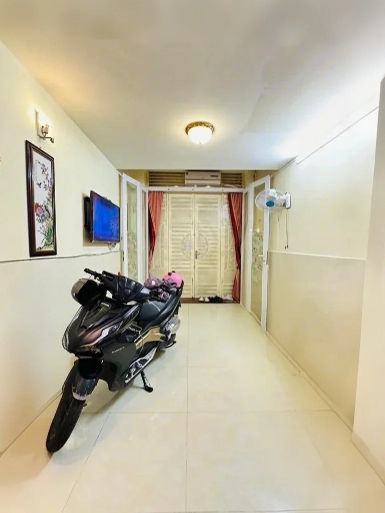 Bán Nhà Phố 5 Tầng Quận 3: Vị Trí Đắc Địa, Dòng Tiền Ổn Định - 7.97 Tỷ