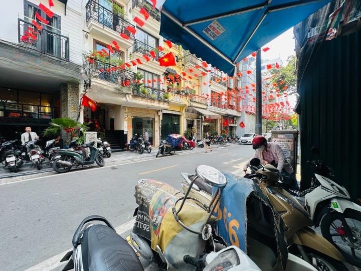 Bán nhà mặt phố Hàng Đồng - Vị trí Kim Cương - Kinh Doanh Đa Ngành - Giá 43 tỷ