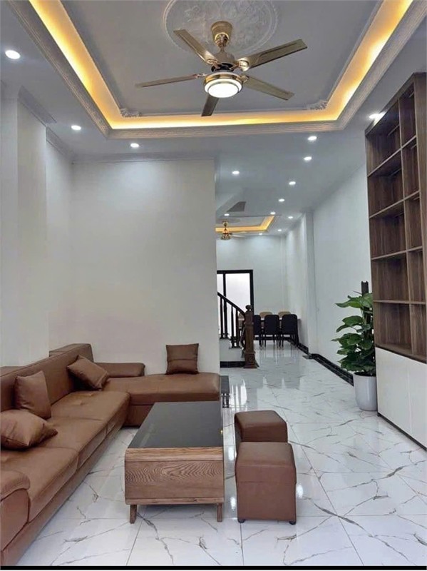 BÁN NHÀ PHỐ TRẠM – TƯ ĐÌNH – 50M² – 5 TẦNG – 4 NGỦ – FULL NỘI THẤT – 8,15 TỶ – GẦN Ô TÔ