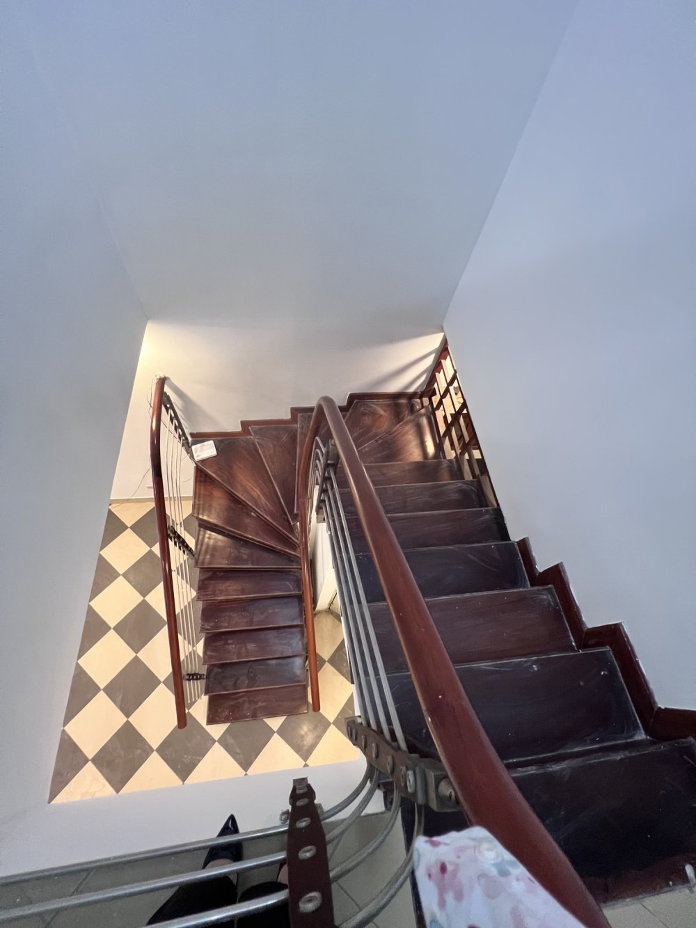 Bán nhà Nguyễn Văn Cừ, Long Biên - 2 Tầng, 65m², Ô Tô Vào Nhà - Giá 11 Tỷ