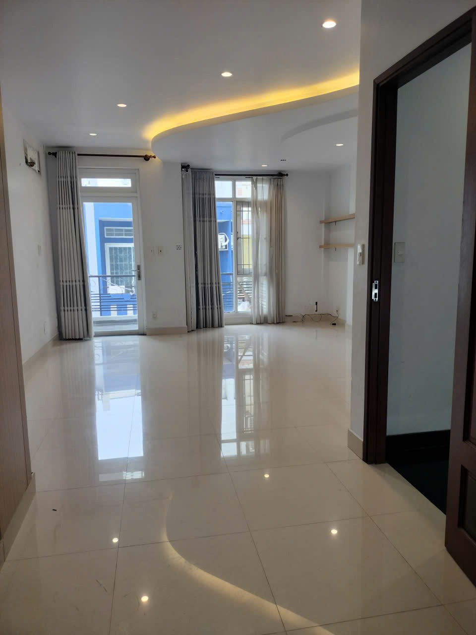 Bán Nhà 4 Tầng Bình Tân - 5m Ngang - Vị Trí Đắc Địa