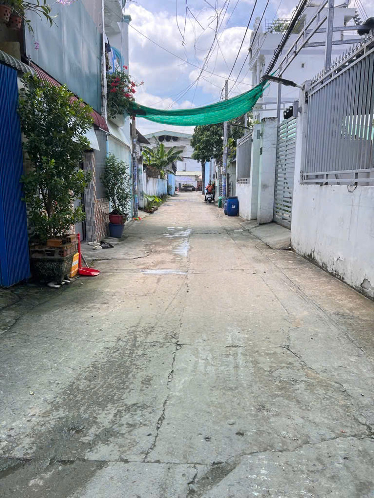 NHÀ HXH ĐÔNG THẠNH HÓC MÔN-SÁT MT LÊ VĂN KHƯƠNG-5,7X17M-5,2 TỶ
