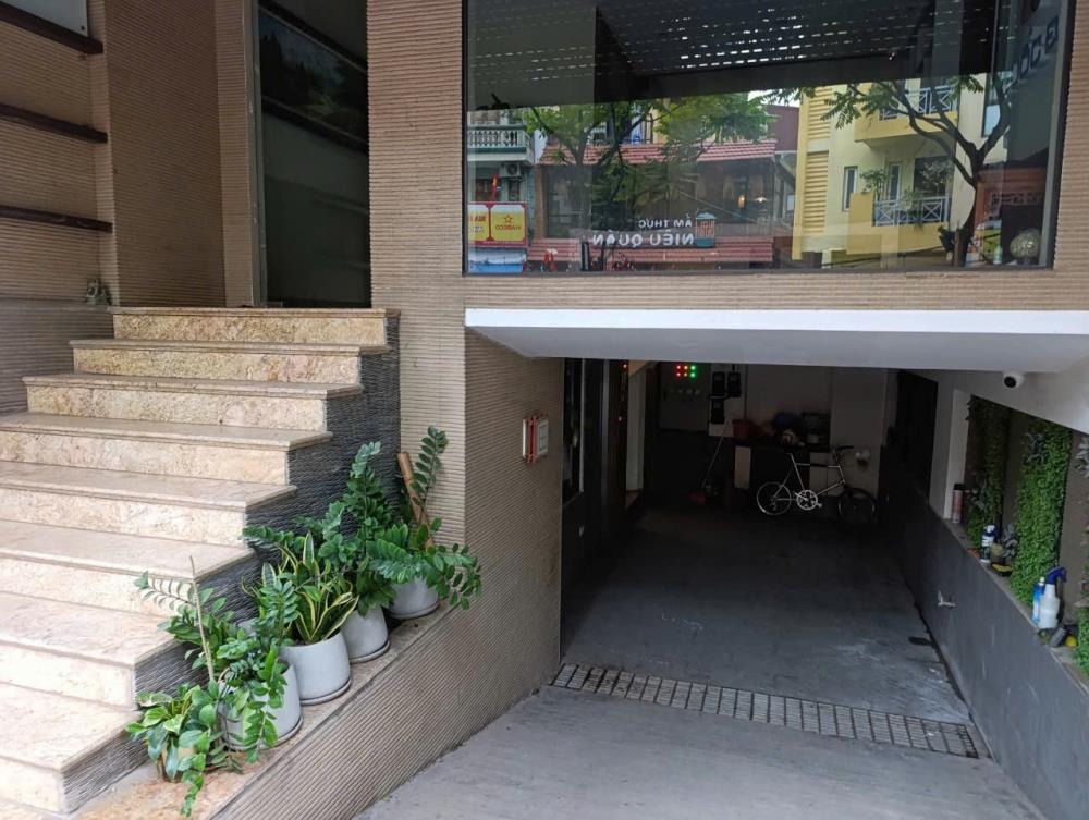 Bán Tòa Nhà Văn Phòng Vip Trung Kính - 100m2, Mặt Tiền 7m, Giá 52 Tỷ