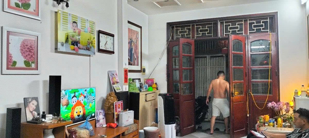 11,2 Tỷ: nhà 4 tầng, 49m nở hậu, MT 4m; 15m ra phố Kim Giang; ô tô qua nhà; kinh doanh quá đẹp