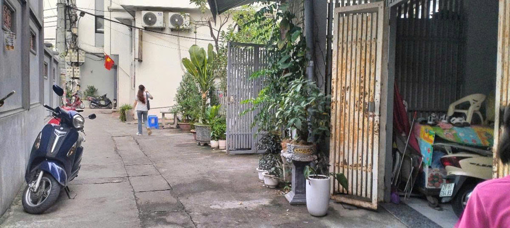 11,2 Tỷ: nhà 4 tầng, 49m nở hậu, MT 4m; 15m ra phố Kim Giang; ô tô qua nhà; kinh doanh quá đẹp