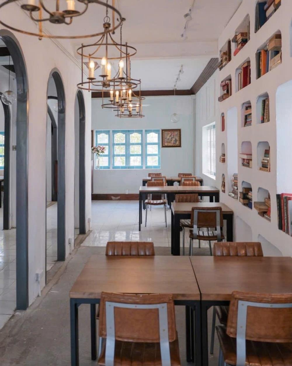 Villa Cổ 2 Tầng Gò Vấp - 970m2, SHR, Nở Hậu, Kinh Doanh Cafe - Giá 99 Tỷ