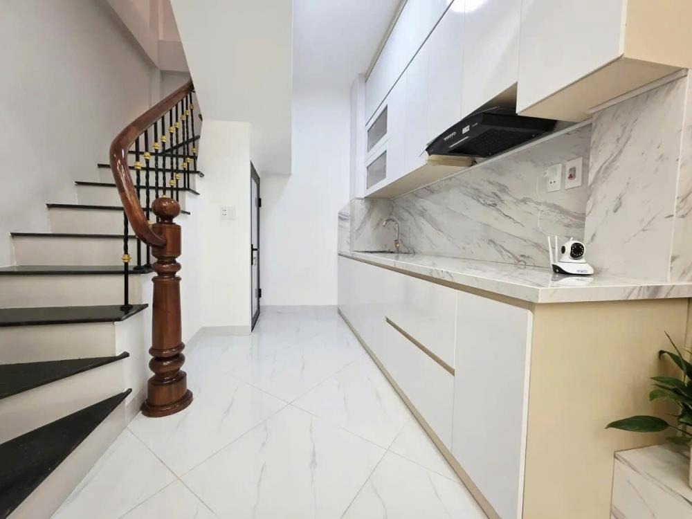 Bán nhà ngõ Đại La, Hai Bà Trưng - 30m2, 4 tầng, giá 6.99 tỷ