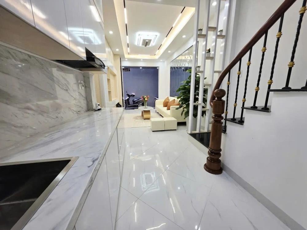 Bán nhà ngõ Đại La, Hai Bà Trưng - 30m2, 4 tầng, giá 6.99 tỷ