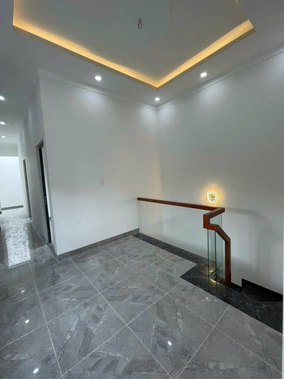Bán nhà đường Phạm Văn Bạch, Tân Bình - 63.6m2 - 3.65 tỷ - Vị trí đẹp, gần chợ
