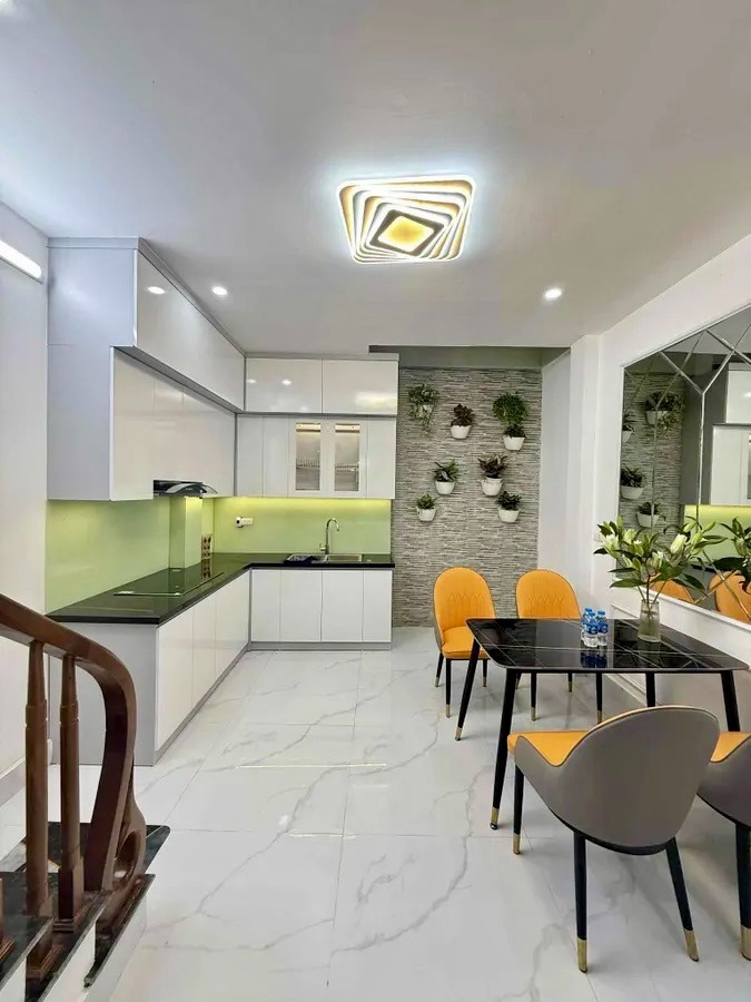 Bán nhà Tôn Đức Thắng - 40m2, 4 Tầng, Full Nội Thất - 9.65 Tỷ
