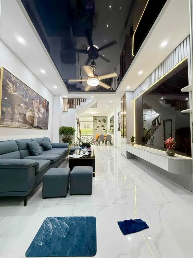 Bán nhà Tôn Đức Thắng - 40m2, 4 Tầng, Full Nội Thất - 9.65 Tỷ