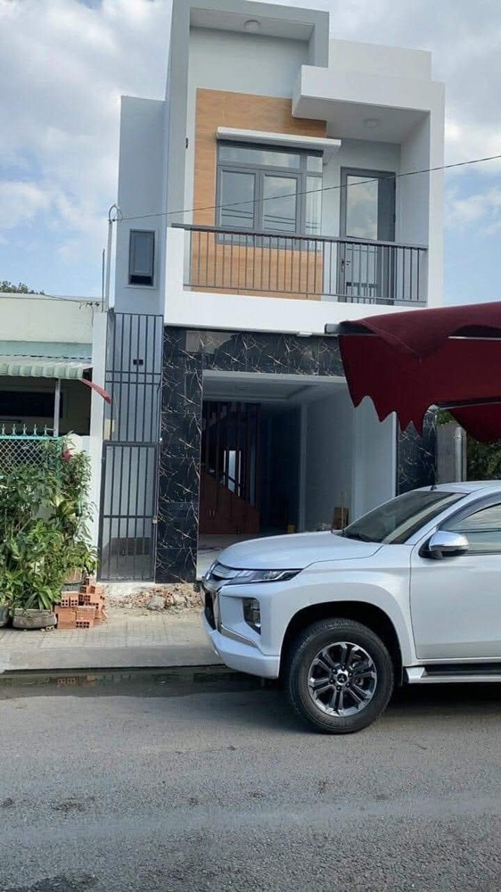 Bán nhà đường Số 8, Phường Trường Thọ, Thủ Đức. DT 80m2, 2 tầng, 2PN, SH, 7.4 tỷ