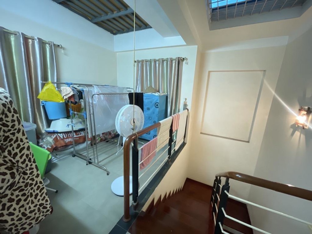 Nhà mới Đông Ngạc 42m2, 5 tầng, sân ô tô, gần Phạm Văn Đồng