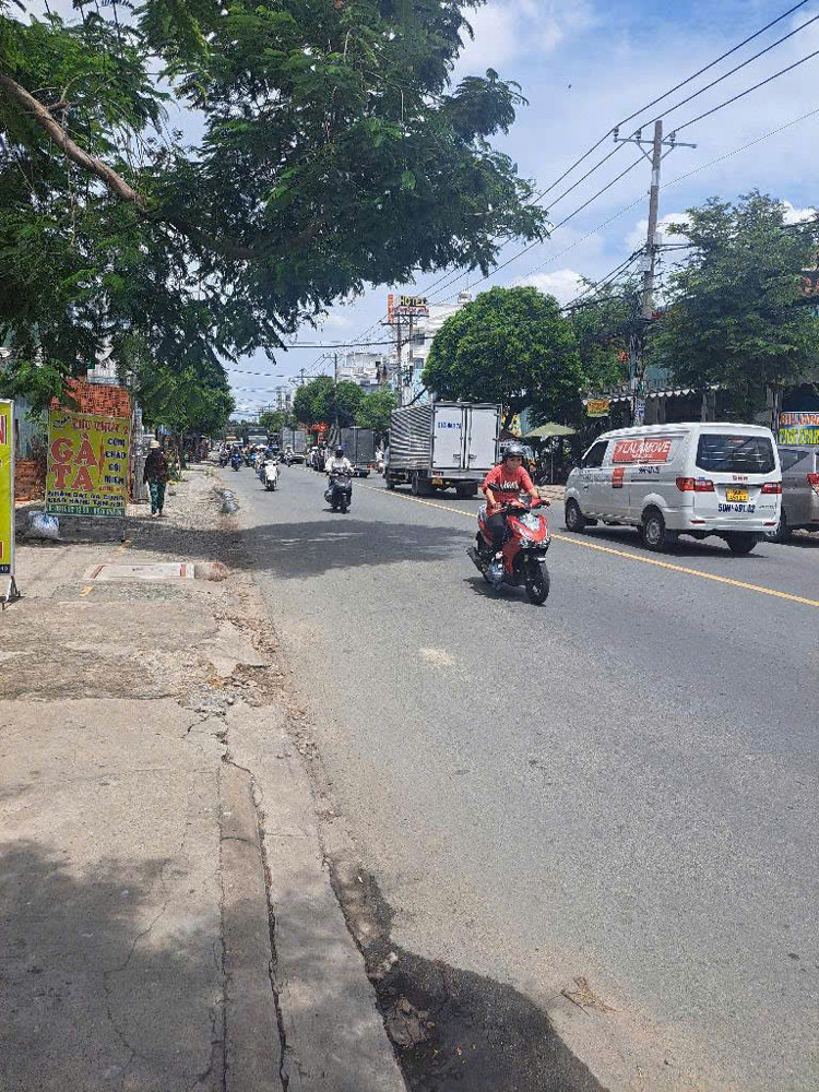NHÀ MẶT TIỀN LÊ VĂN KHƯƠNG, QUẬN 12 NGANG 5M NHĨNH NHẸ 10₫
