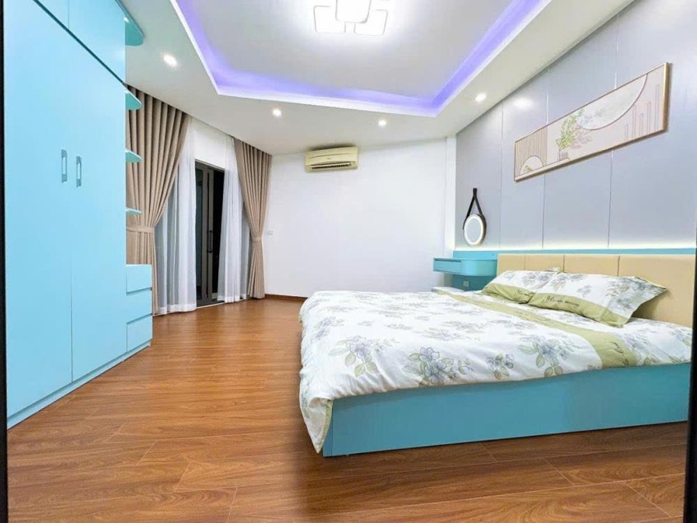Bán nhà mặt phố Mai Anh Tuấn, Đống Đa – 33 tỷ, View Hồ Hoàng Cầu Hiếm Có