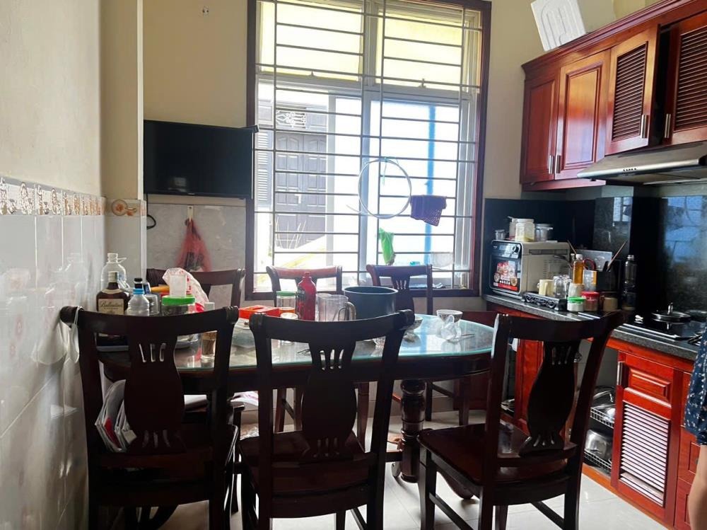 Bán nhà Cầu Giấy - 33m2, 4 Tầng, 9.87 Tỷ - Vị Trí Đắc Địa, Pháp Lý Chuẩn