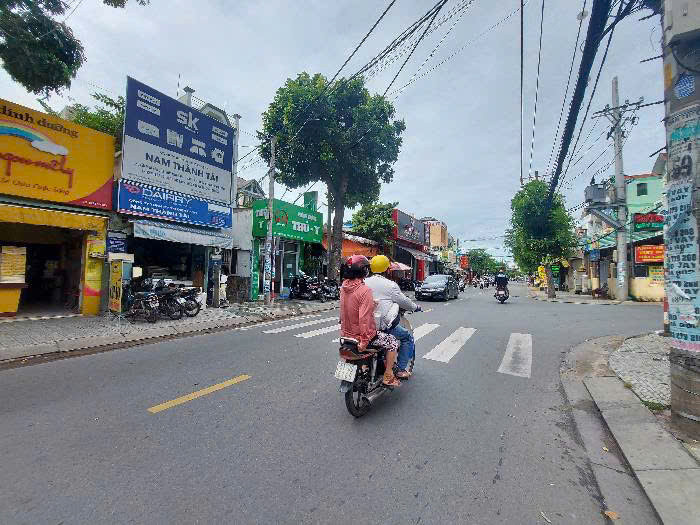 BÁN NHÀ (10.2x28) MẶT TIỀN ĐÔNG HƯNG THUẬN 10 – TRUNG TÂM KDC AN SƯƠNG, Q12