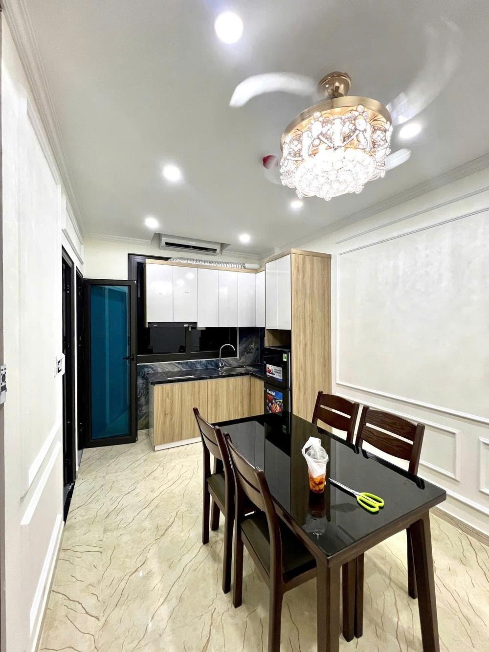 Bán nhà Hoàng Hoa Thám - Ô tô đỗ cửa - Kinh doanh - 58m² - 15 tỷ