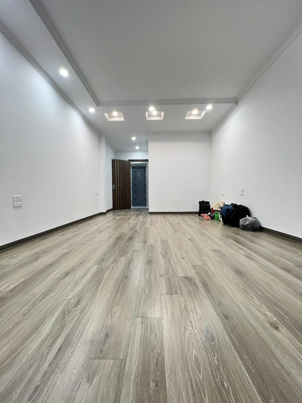 Khương Hạ Thanh Xuân: Nhà 6 Tầng, Thang Máy, Ô Tô Tránh Đỗ - Giá 9 Tỷ