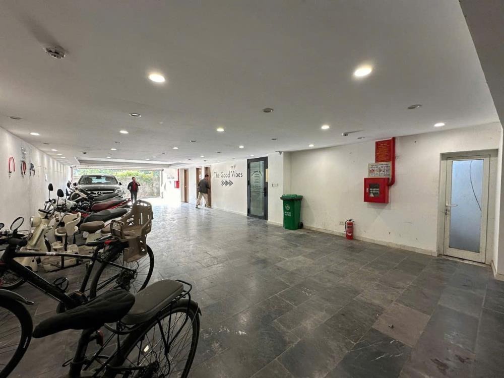 Bán tòa nhà 8 tầng Trung Hòa Nhân Chính, 125m2 - Vị trí đắc địa, kinh doanh sinh lời