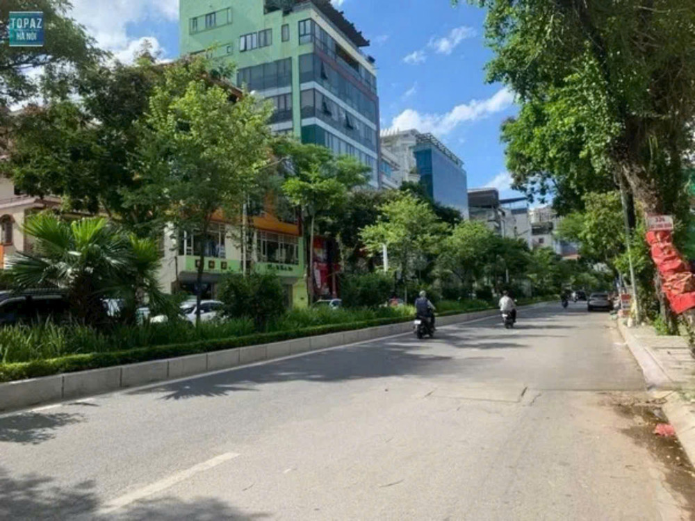 BÁN ĐẤT LẠC LONG QUÂN 215M - OTO VÀO - 20M RA MẶT PHỐ - CHỈ HƠN 40 TỶ